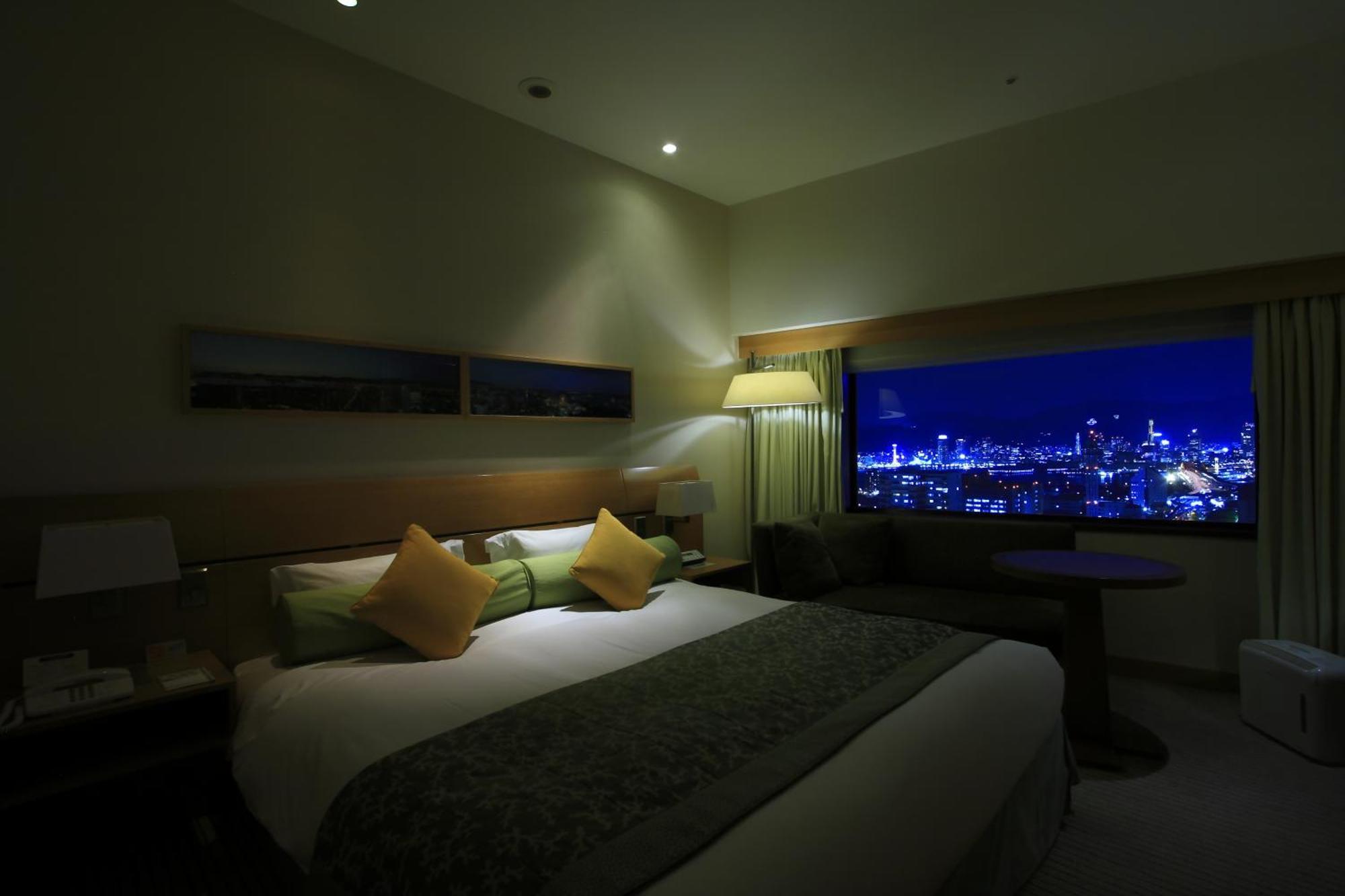 Kobe Portopia Hotel Camera foto Deluxe room at night