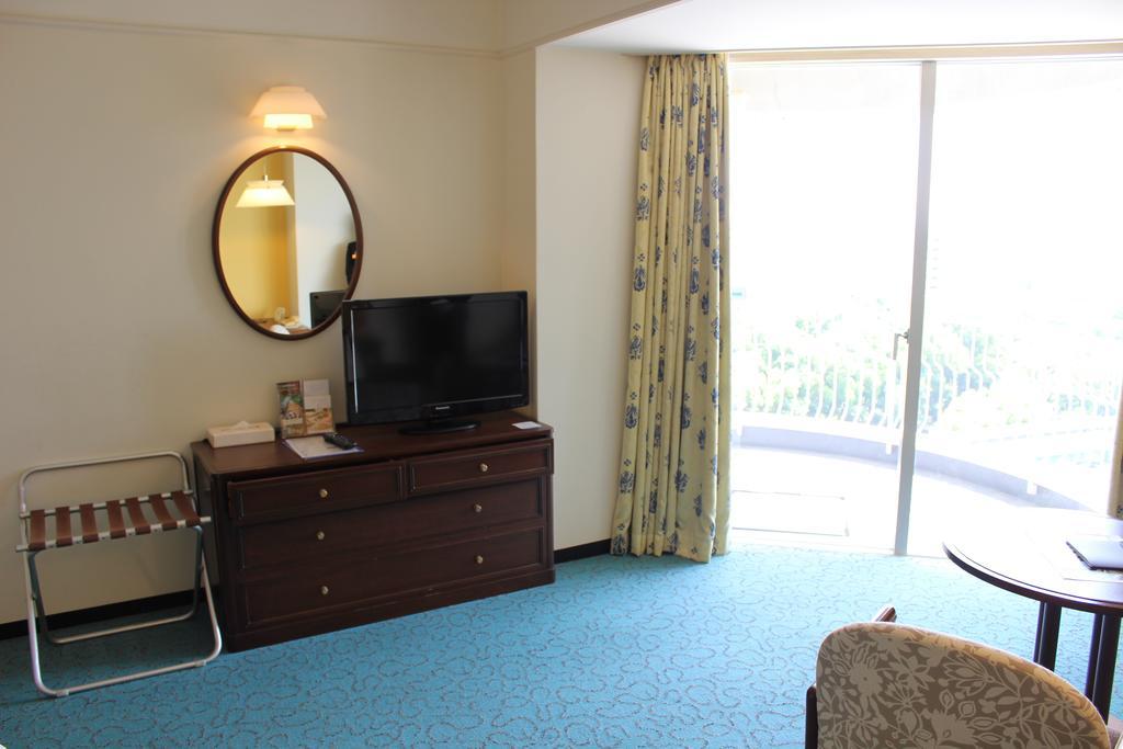 Kobe Portopia Hotel Esterno foto A room at the hotel